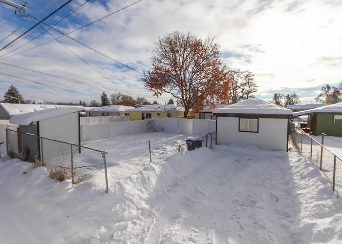 Quaint 1 Bd 1 Bth Guest Home Minutes From Gonzaga