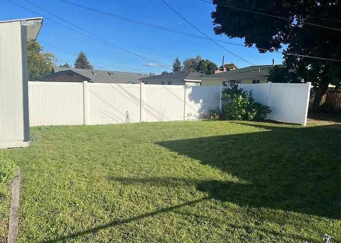 Quaint 1 Bd 1 Bth Guest Home Minutes From Gonzaga